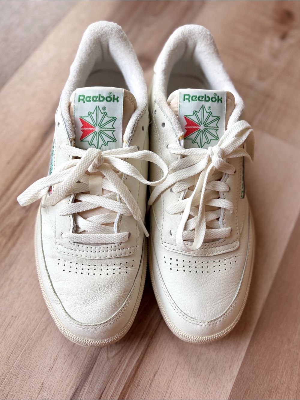 Reebok Women’s Club C 85 Vintage Sneakers Off-white/Cream with Green & Red Logo